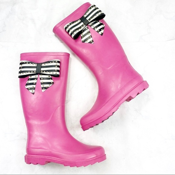 [Betsey Johnson] Bold Pink Rain Boots - Picture 1 of 7